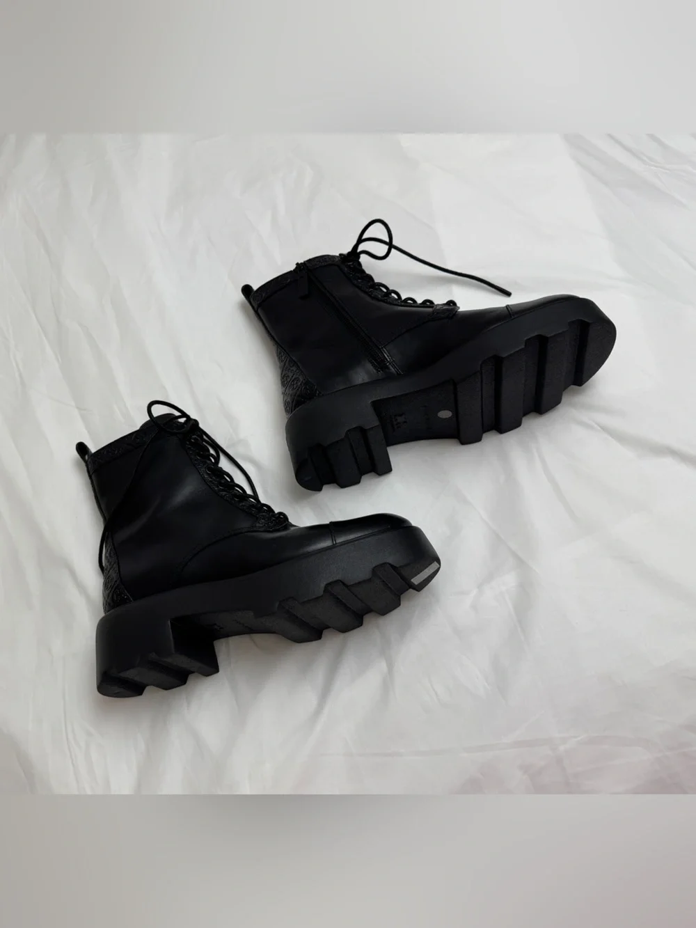 Tory Burch Chunky Black Lug Sole Combat Boots Leather Platform Ankle Boots US 10